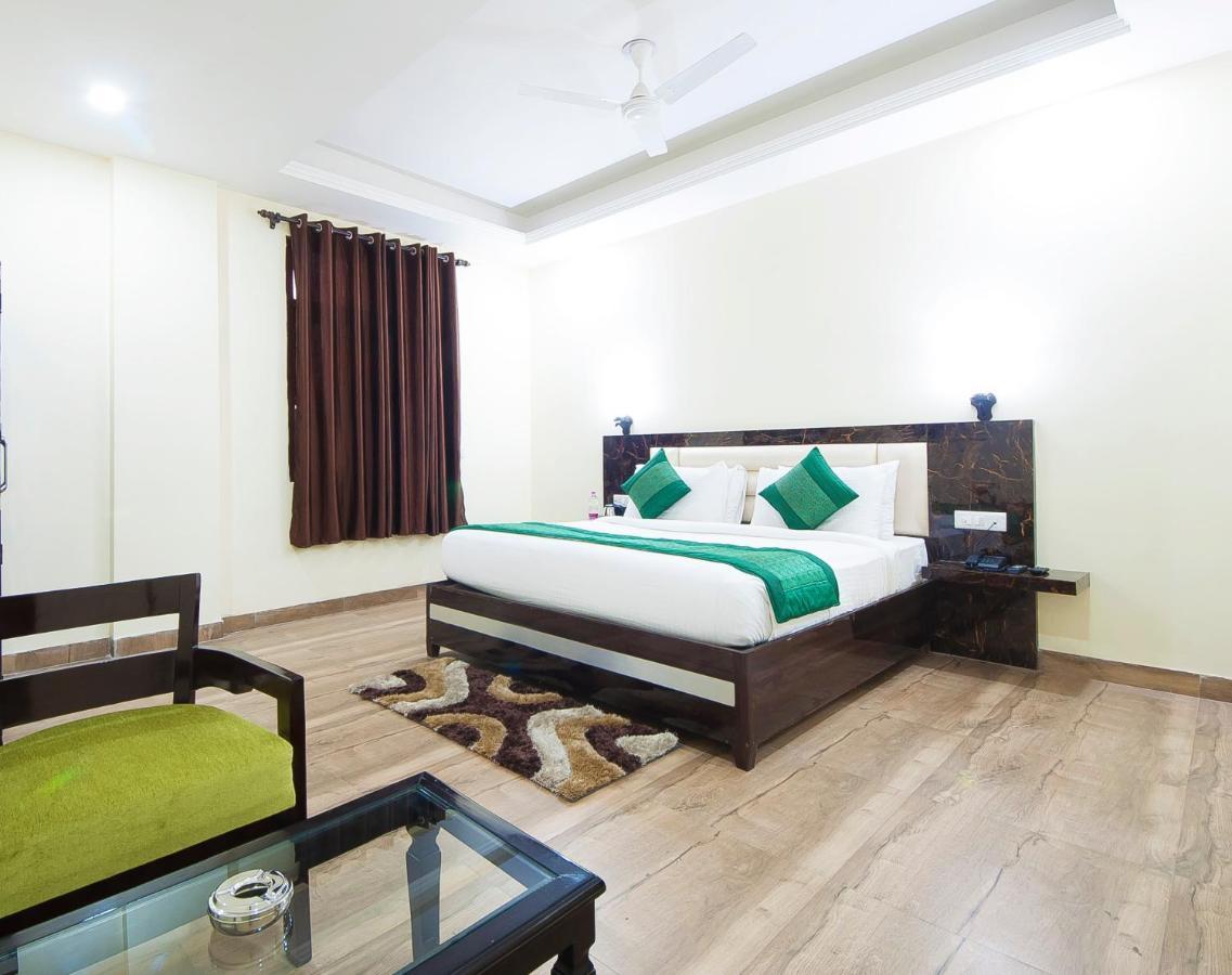 The Alpino Hotel Yeni Delhi Dış mekan fotoğraf