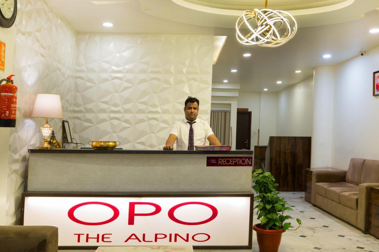 The Alpino Hotel Yeni Delhi Dış mekan fotoğraf
