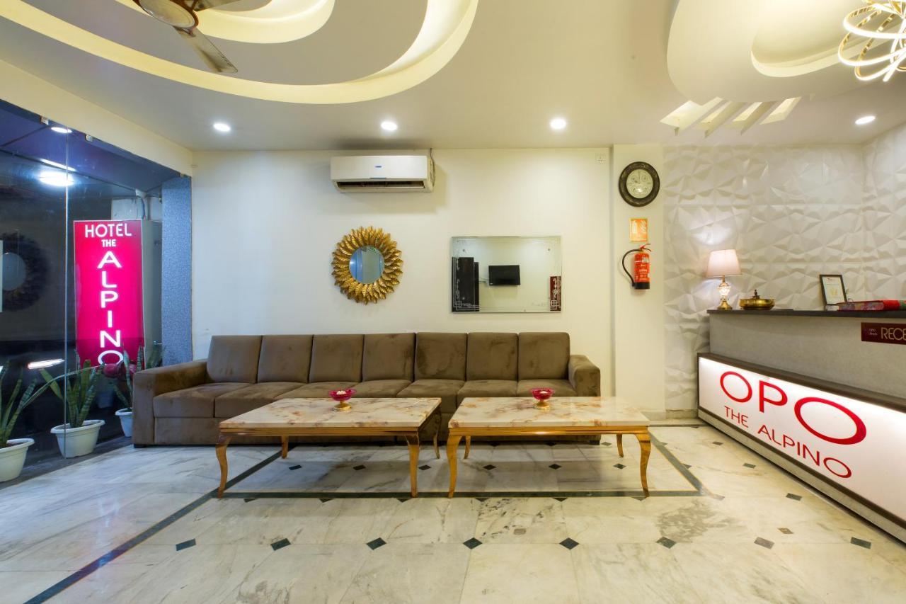 The Alpino Hotel Yeni Delhi Dış mekan fotoğraf