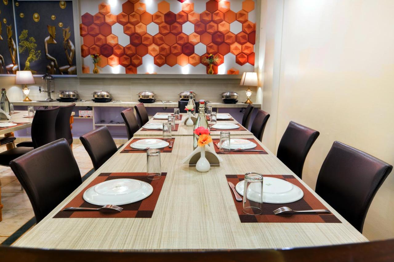 The Alpino Hotel Yeni Delhi Dış mekan fotoğraf