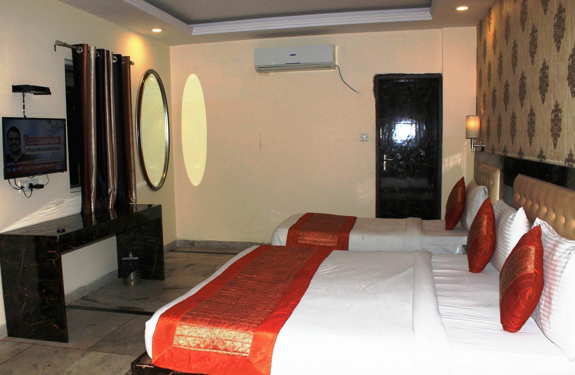 The Alpino Hotel Yeni Delhi Dış mekan fotoğraf