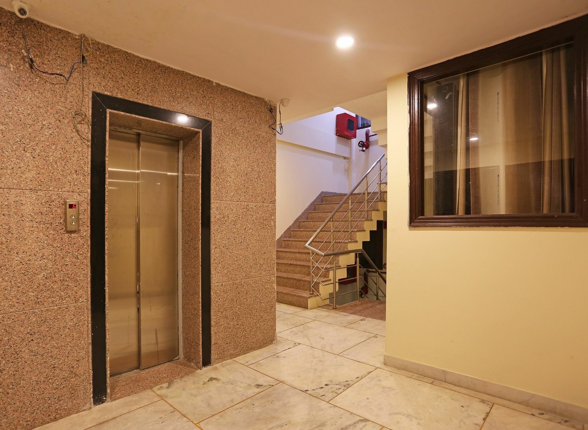 The Alpino Hotel Yeni Delhi Dış mekan fotoğraf